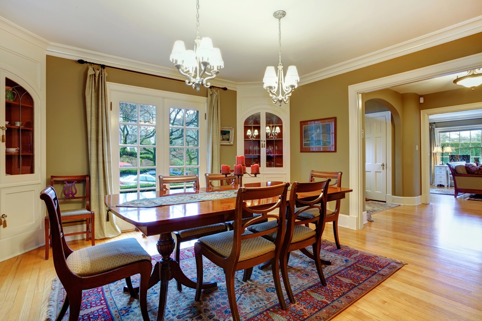 Beautiful dining room addition in a high-end historic Raleigh home. Designed by Jeff’s team to feel original, with luxury finishes and lots of natural light.